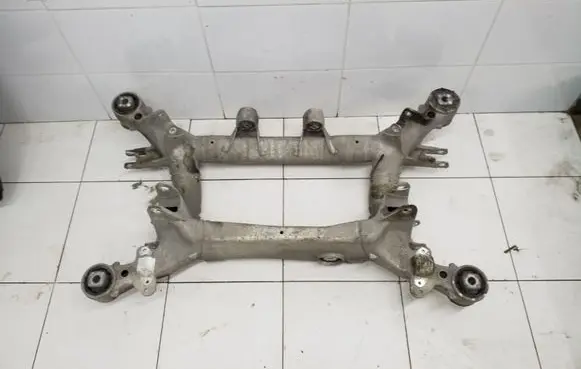 BMW 5 E60 E61 Rear subframe 6761906