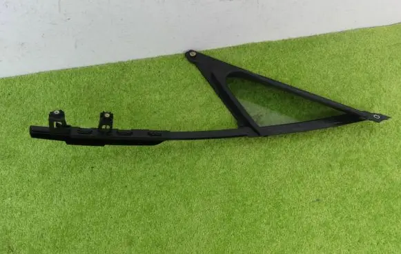 Porsche Panamera (971) Front door vent window glass four-door 971845322A