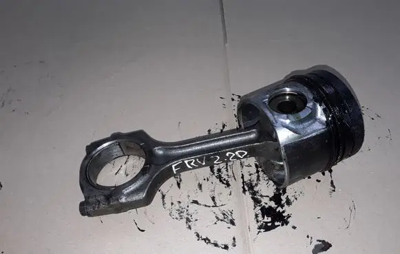 Honda FR-V Piston with connecting rod RJL RBD