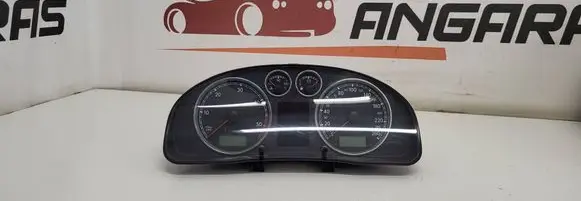 Speedometer (instrument cluster)