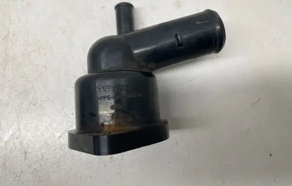 Toyota Auris E180 Thermostat/thermostat housing 110726