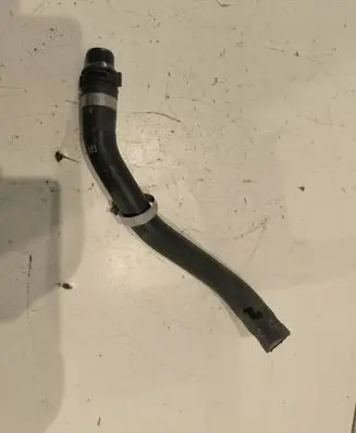 Volvo XC60 Engine coolant pipe/hose 31342477