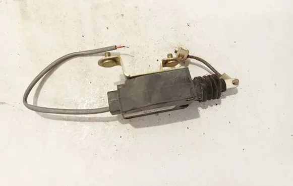 Mazda 626 Central locking motor ga8a62350a