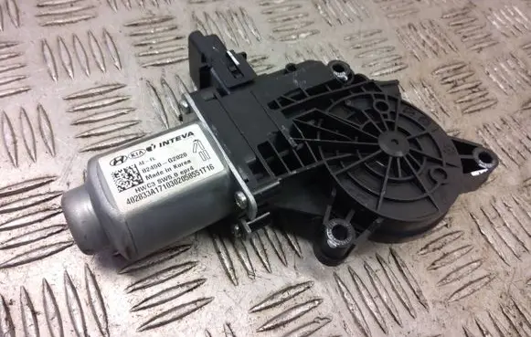 Hyundai Ioniq Front door window regulator motor 82450g2020