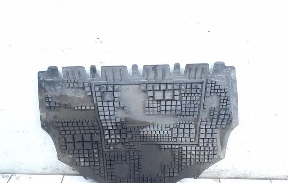 Seat Ibiza IV (6J,6P) Engine splash shield/under tray 6Q0825237AB