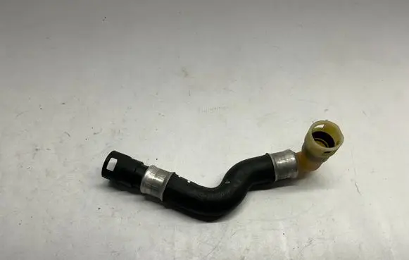 Ford Mustang VI Engine coolant pipe/hose GR3318K580AA