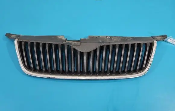 Skoda Yeti (5L) Front bumper upper radiator grill 5L0853668 IMPRK1577302
