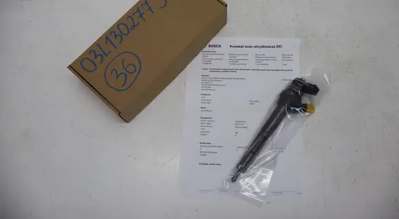 Audi Q3 8U Fuel injector 03L130277J