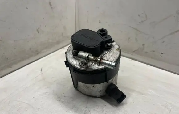 Ford Focus C-MAX Fuel filter bracket/mount holder QGS939131386037