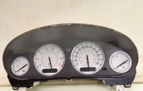Chrysler Town & Country III Speedometer (instrument cluster)