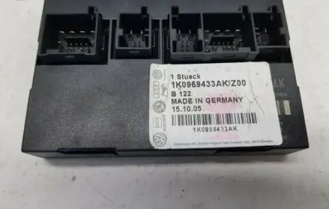Volkswagen Golf V Comfort/convenience module 3C0959433AK nr2172