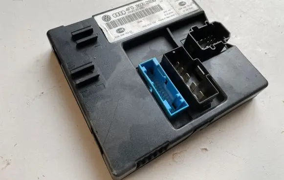 Audi A6 S6 C5 4B Light module LCM 4F0907289G