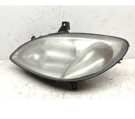 Mercedes-Benz Vito Viano W639 Headlight/headlamp 24670300 24670100