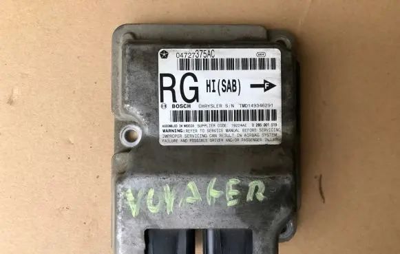 Chrysler Grand Voyager IV Airbag control unit/module 04727375AC