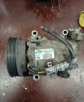 Nissan Note (E11) Air conditioning (A/C) compressor (pump) 8200365787 10194805662 SD6VBH