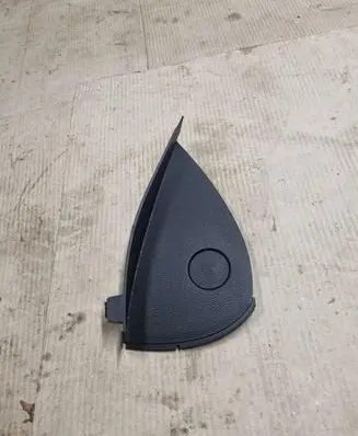 BMW 1 E81 E87 Centre console side trim front 