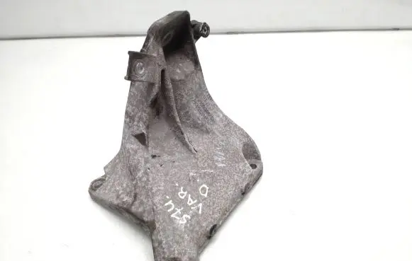 Engine mounting bracket