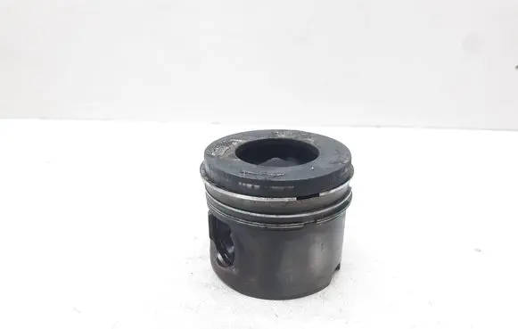 BMW 3 E90 E91 Piston 0840BB