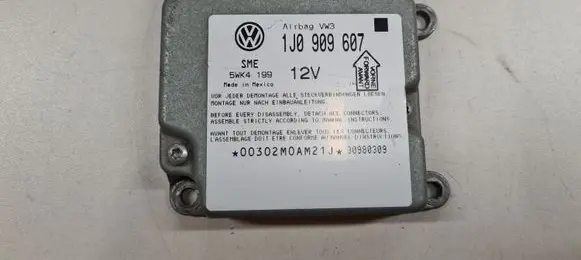 Volkswagen PASSAT B5 Airbag control unit/module 1J0909607 00302M0AM21J