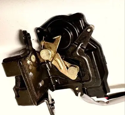 Toyota Avensis T250 Loading door lock 3516