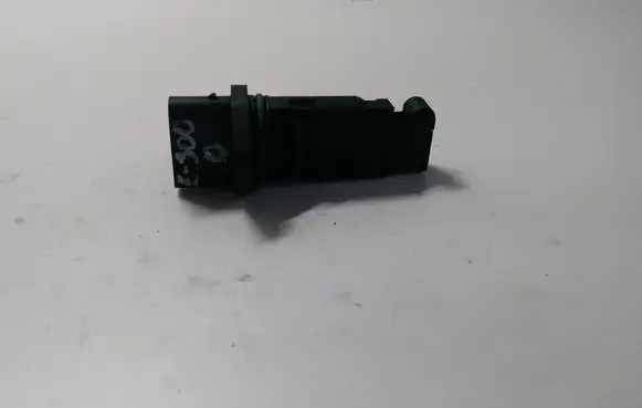 Mercedes-Benz C W203 Mass air flow meter F00C2G2026 870052A