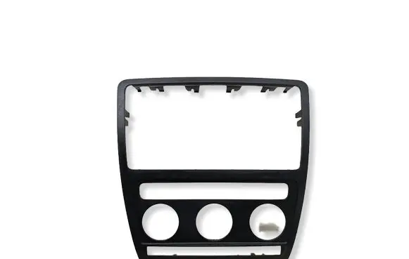 Skoda Octavia Mk2 (1Z) Radio/GPS head unit trim 1Z0858069A 00101