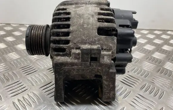 Renault Clio II Generator/alternator 8200386806