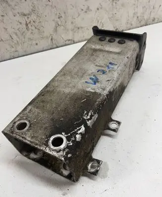Mercedes-Benz E W211 Front bumper mounting bracket 9185375