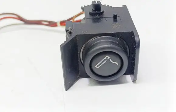 BMW 5 E39 Cigarette lighter 