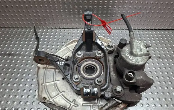 Fiat 500X Front wheel hub spindle knuckle S27624658 C544