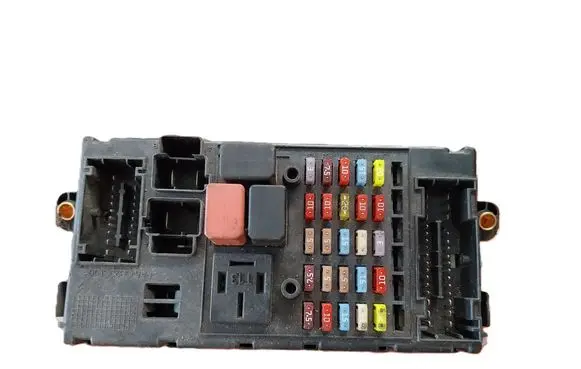 Iveco Daily 4th gen Fuse module 69500009 554953020000