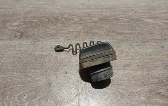 Volvo S60 Fuel tank filler cap 