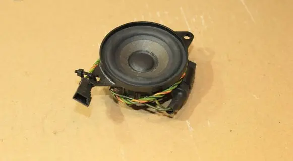 BMW X5 E53 Panel speaker 8379375