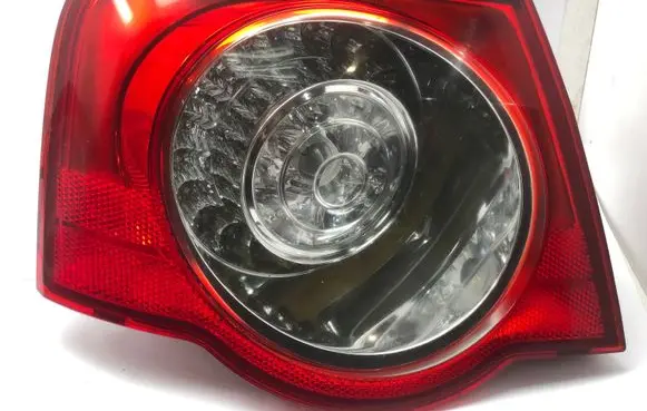 Volkswagen PASSAT B6 Rear/tail lights ZSB3C5945095C