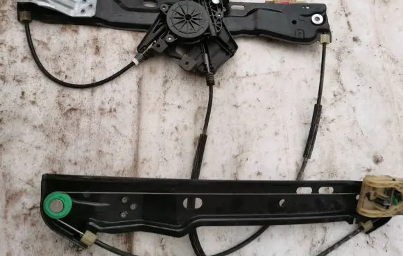 Land Rover Evoque I Front door window regulator with motor BJ3223200BE BJ3223200AE