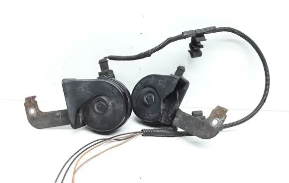 Volvo V50 Horn signal 30796712 30796711