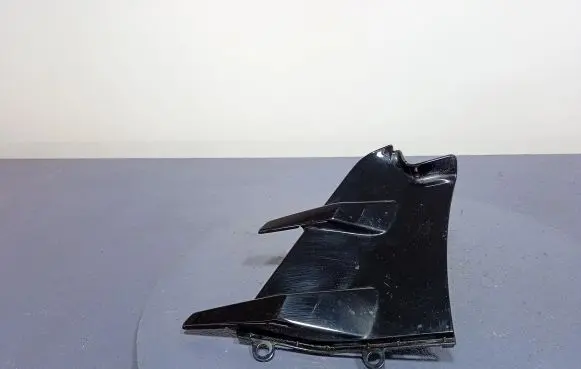 BMW i4 Intercooler air guide/duct channel 8081708