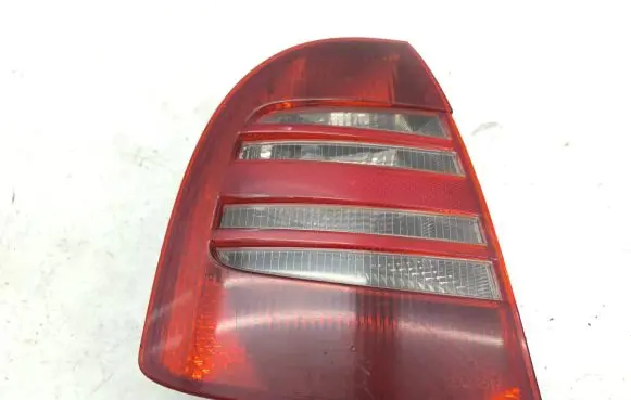 Skoda Superb B5 (3U) Rear/tail lights 3U5945111 3U5945095