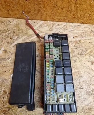 Land Rover Range Rover Sport L320 Fuse module AH3214290GB 273772320