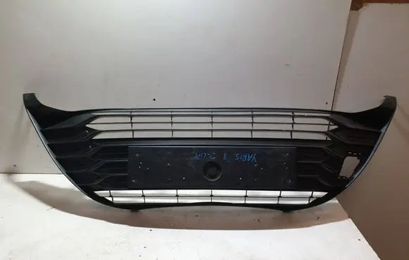 Toyota Yaris Front bumper upper radiator grill 531020D120 531120D820