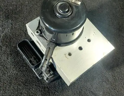 Volvo V70 ABS Pump 06540814315704