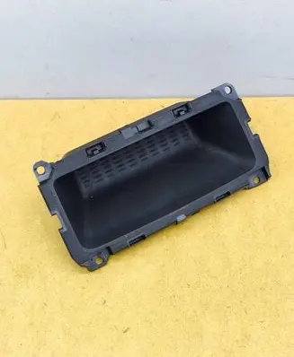 BMW 5 E60 E61 Glove box 6974707 121451 6974716