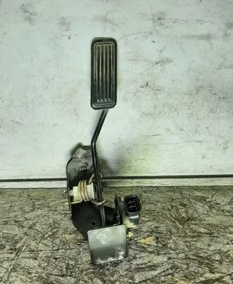 Toyota Avensis T250 Accelerator throttle pedal 7811135030