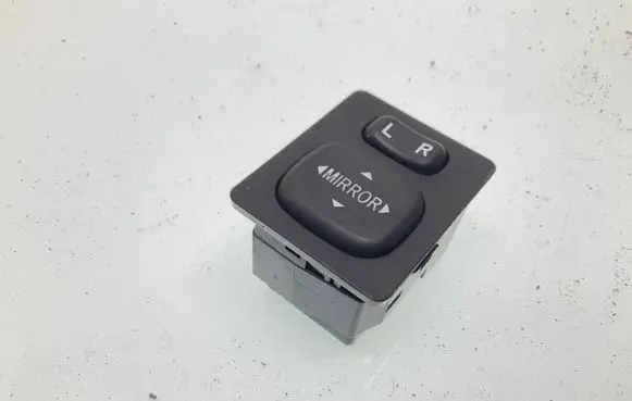 Toyota Auris E210 Wing mirror switch 769746F 183640