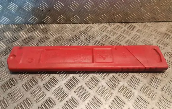 Mercedes-Benz E W210 Tool box 8RW004563001