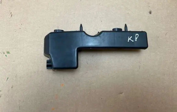 Seat Exeo (3R) Front bumper mounting bracket 3R0807183
