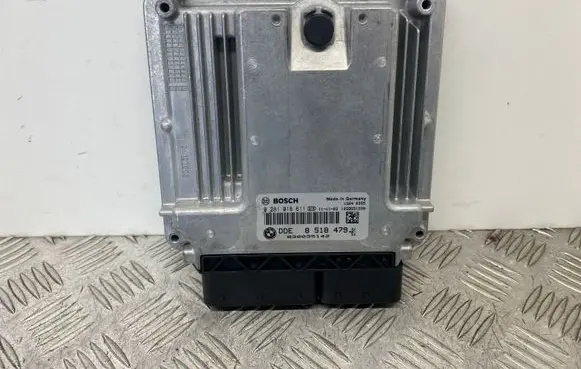 BMW 5 F10 F11 Engine control unit/module 8518479 0281018611