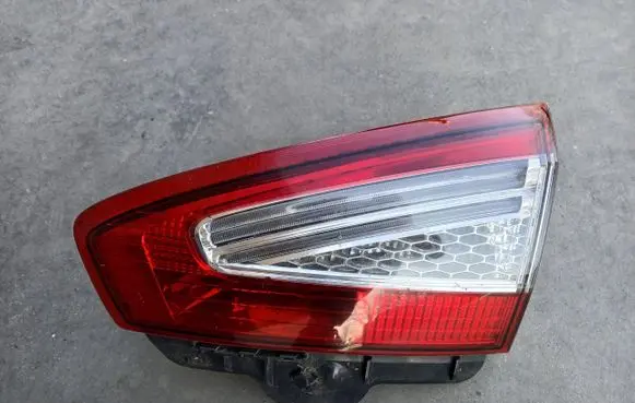 Ford Mondeo MK IV Tailgate rear/tail lights BS71-13A602-BD