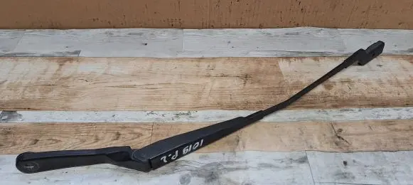 Peugeot 308 SW Front wiper blade arm 9680477280 968047728004