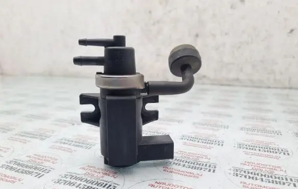 Volkswagen Touareg I Turbo solenoid valve 1J0906627